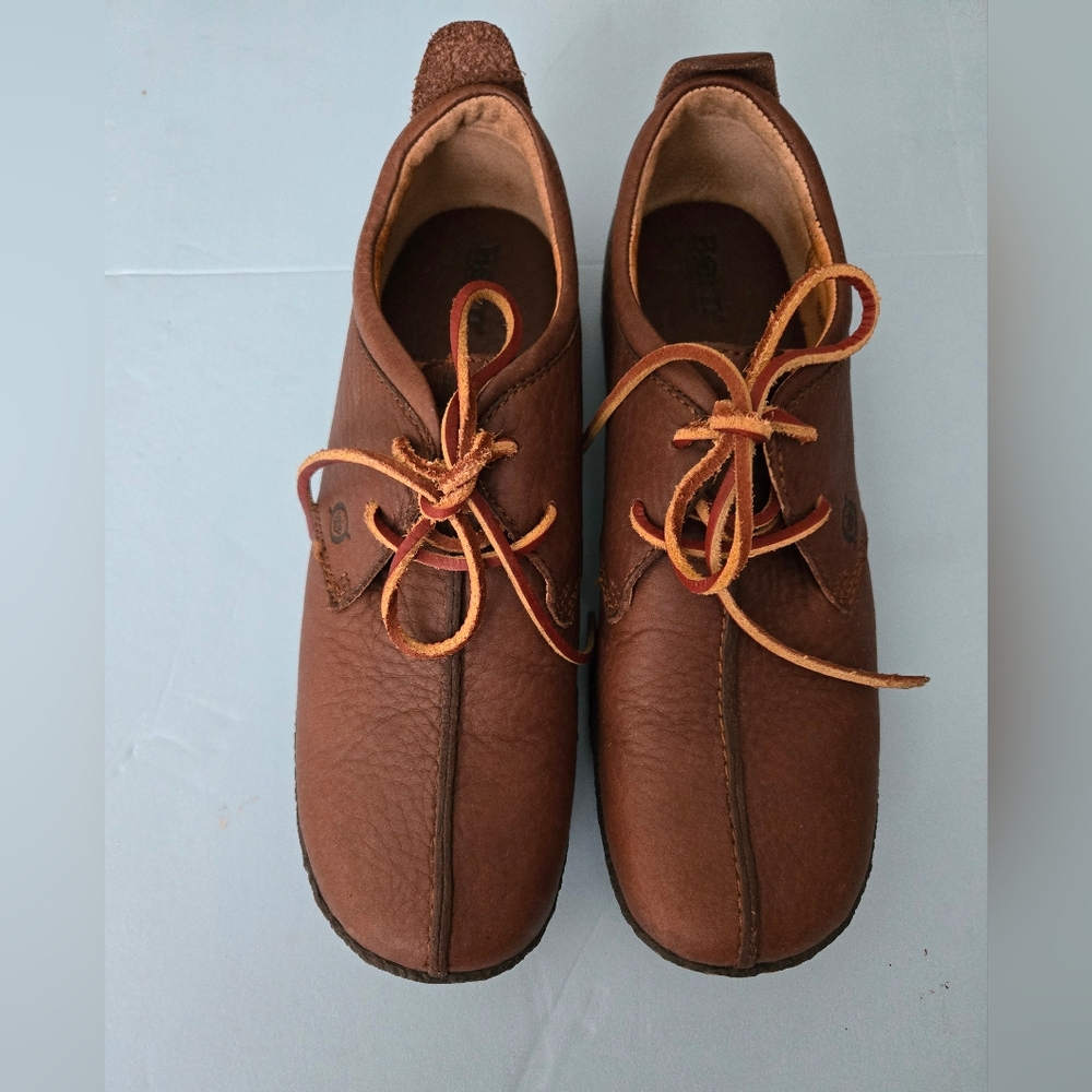 Brown Leather Lace-Up Shoes